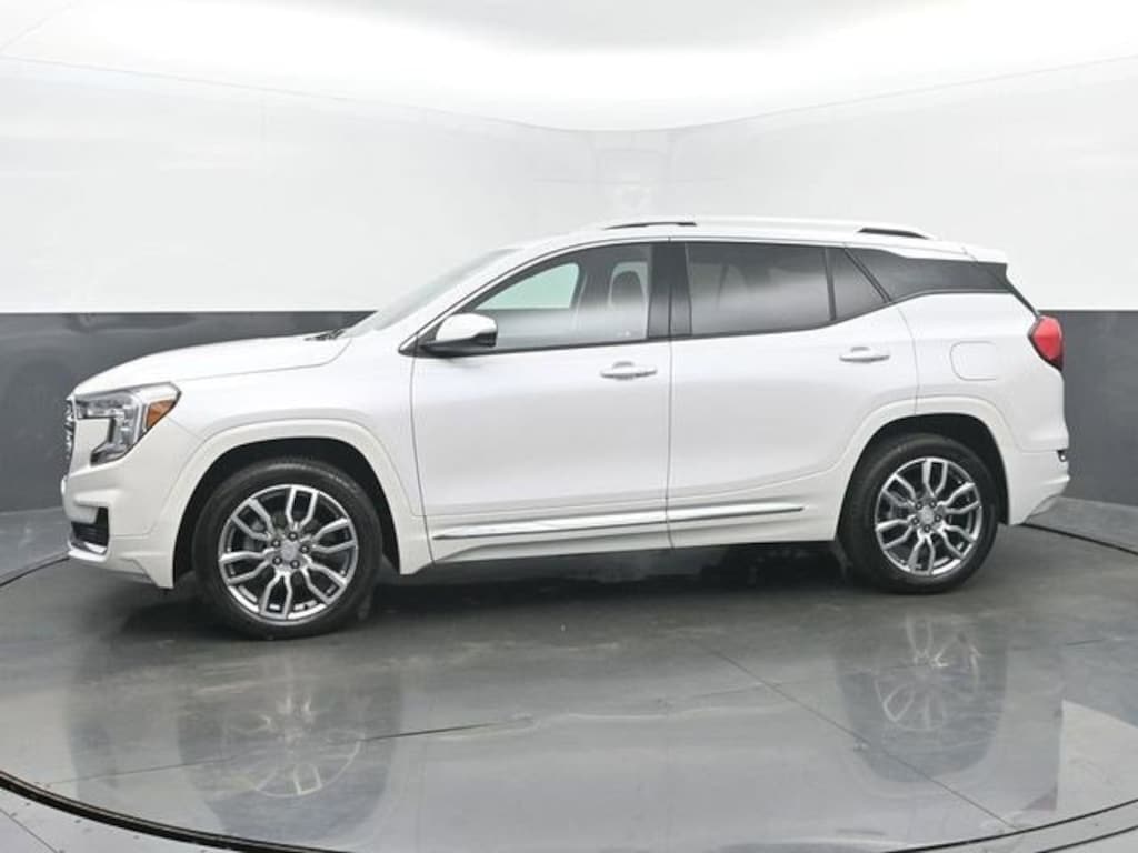 Used 2023 GMC Terrain Denali SUV