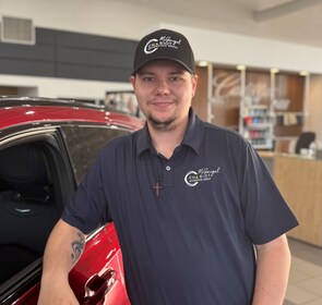 Staff member RYAN DAVIS from ID_9d5c23df307f