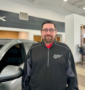 Staff member BRIAN HENDRIX from ID_9f20666ee76a