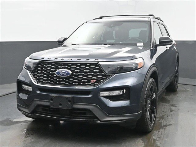 2022 Ford Explorer ST's photo