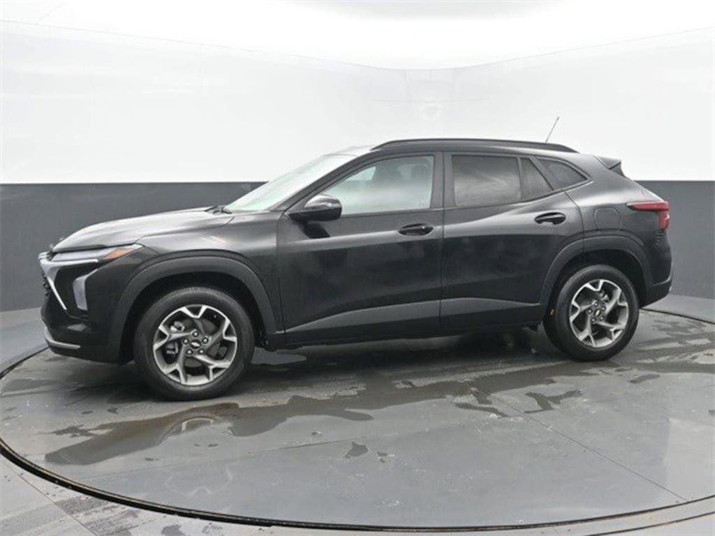 Used 2024 Chevrolet Trax LT SUV