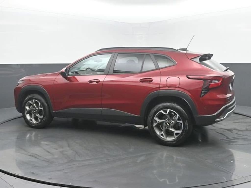 Used 2024 Chevrolet Trax LT SUV