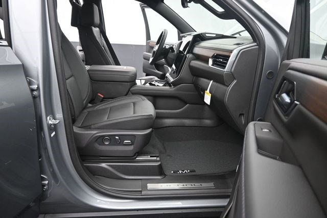 2026 GMC Yukon XL Denali - Photo 20
