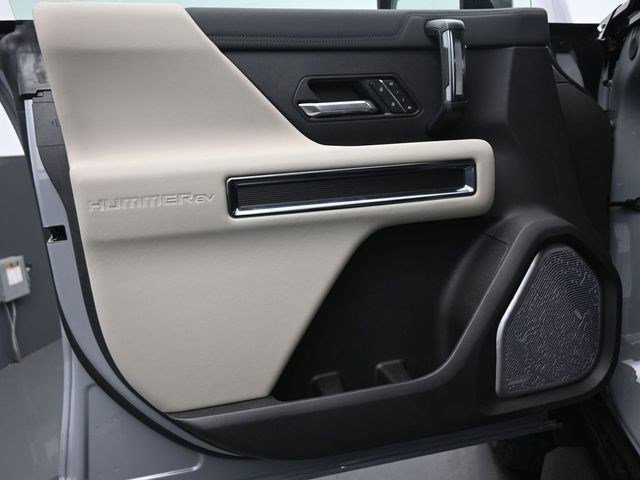 2026 GMC HUMMER EV 2X - Photo 12