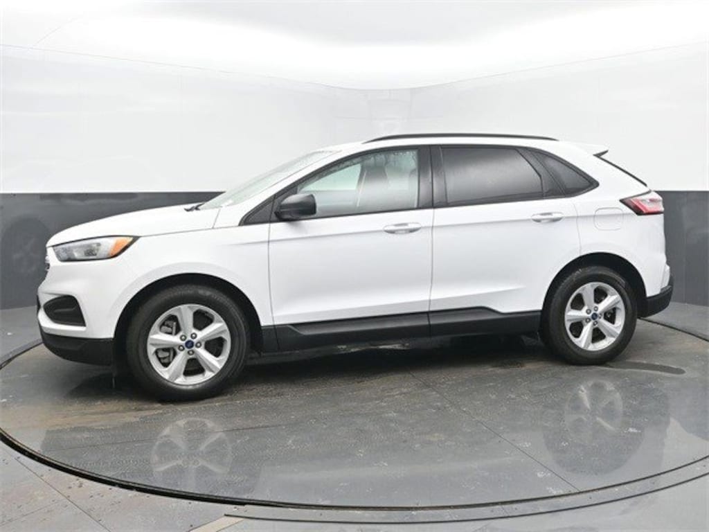 Used 2022 Ford Edge SE SUV