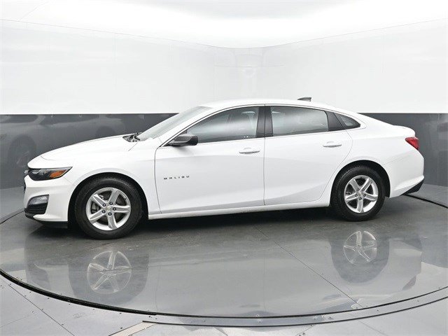 2023 Chevrolet Malibu LS photo 2