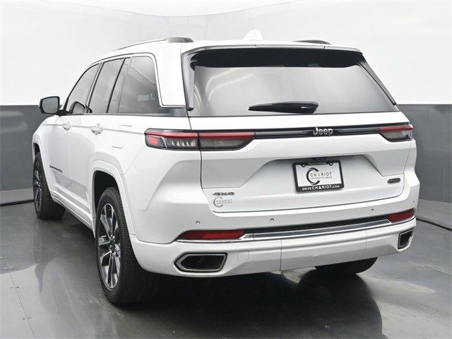 2023 Jeep Grand Cherokee Overland photo 4