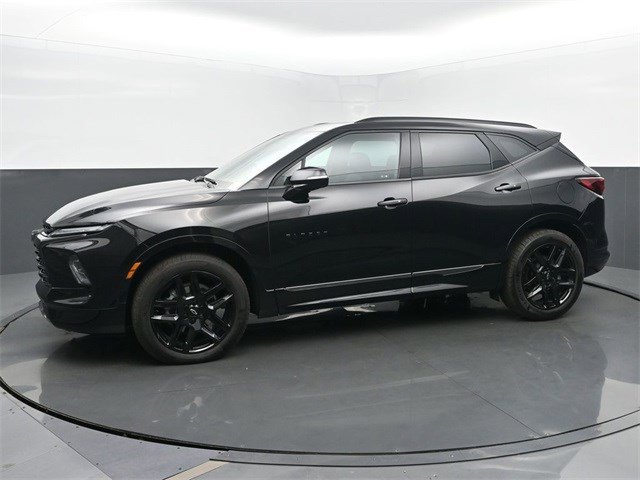 2024 Chevrolet Blazer RS photo 2