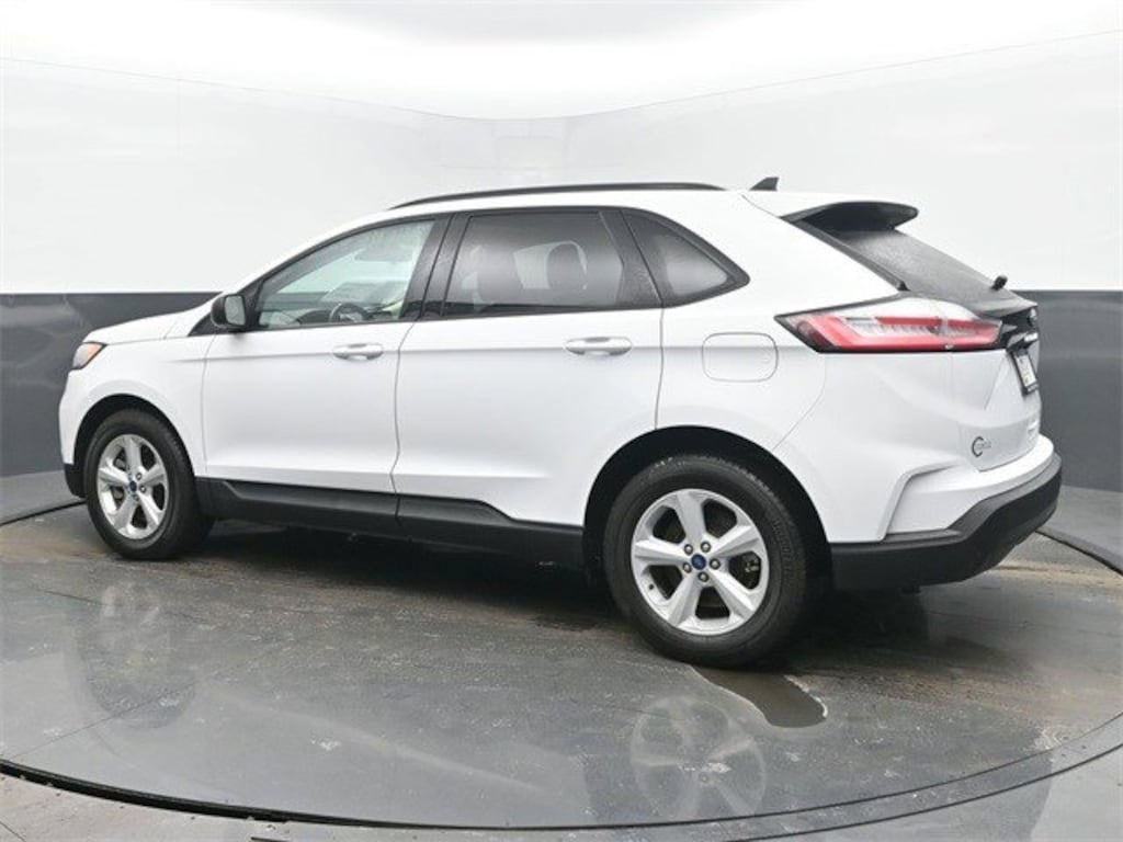 Used 2022 Ford Edge SE SUV