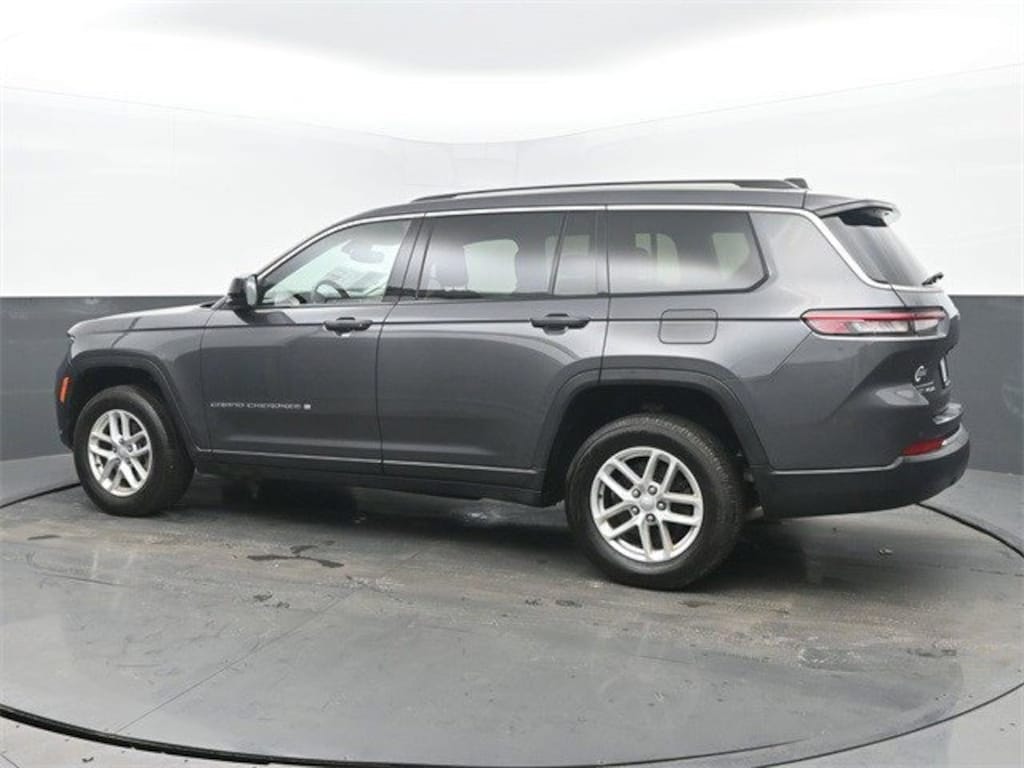 Used 2022 Jeep Grand Cherokee L Laredo SUV
