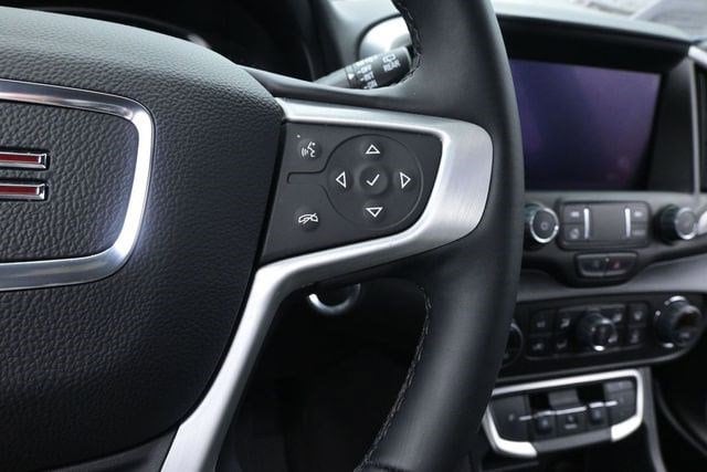 2024 GMC Terrain SLT - Photo 31
