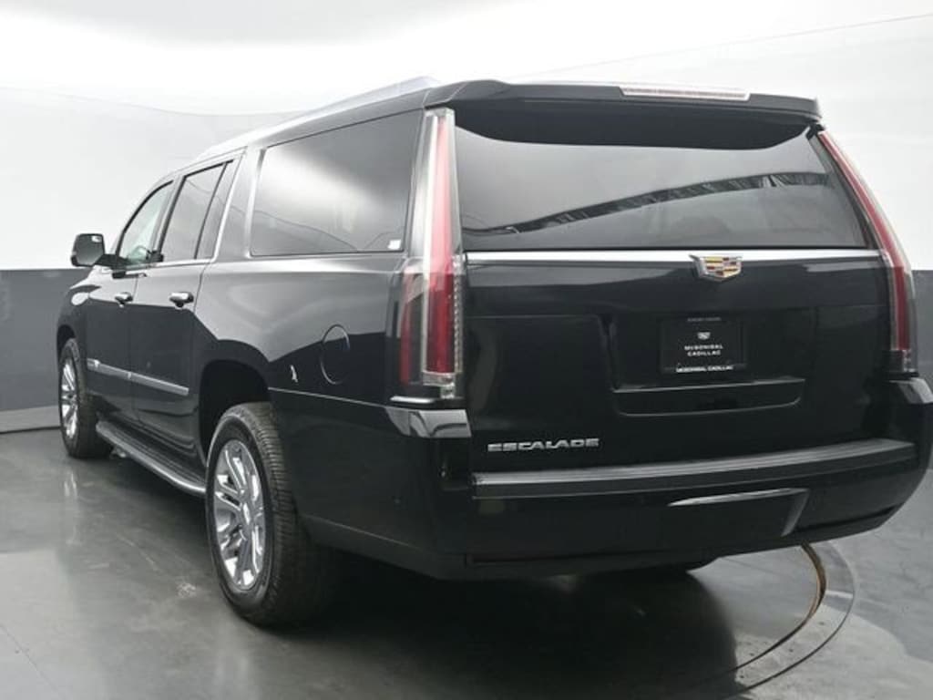 Used 2018 CADILLAC Escalade ESV 4WD 4dr SUV