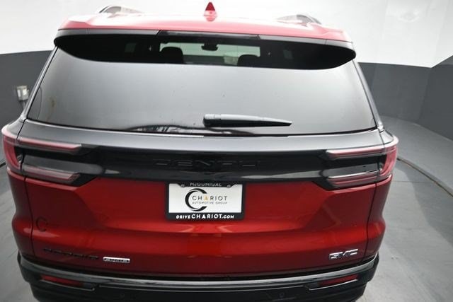 2026 GMC Acadia Denali Ultimate - Photo 8