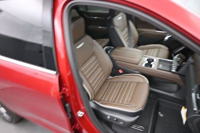 2026 GMC Acadia Denali Ultimate - Photo 11