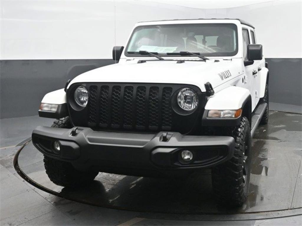 Used 2023 Jeep Gladiator Willys Truck Crew Cab