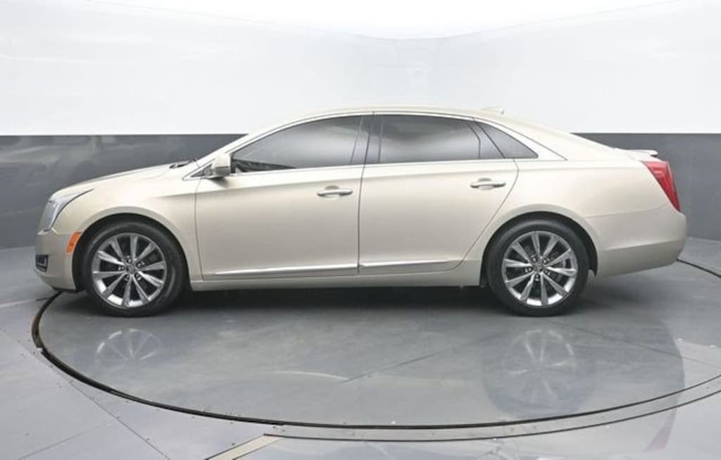 Used 2015 CADILLAC XTS Standard Sedan