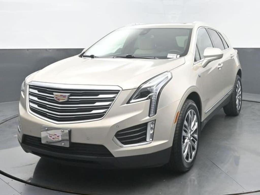 Used 2017 CADILLAC XT5 Premium Luxury FWD SUV