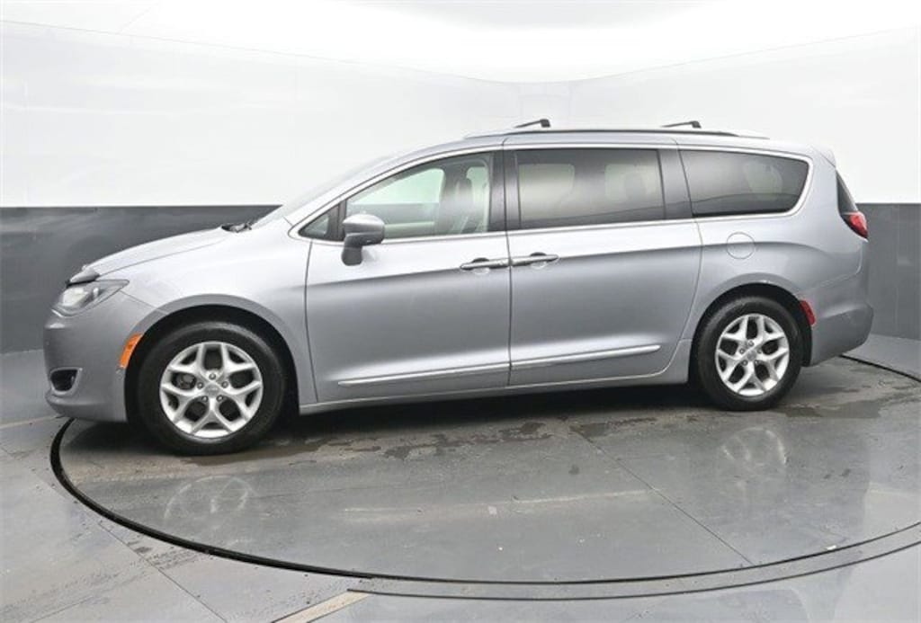 Used 2019 Chrysler Pacifica Touring L Plus Van Passenger Van