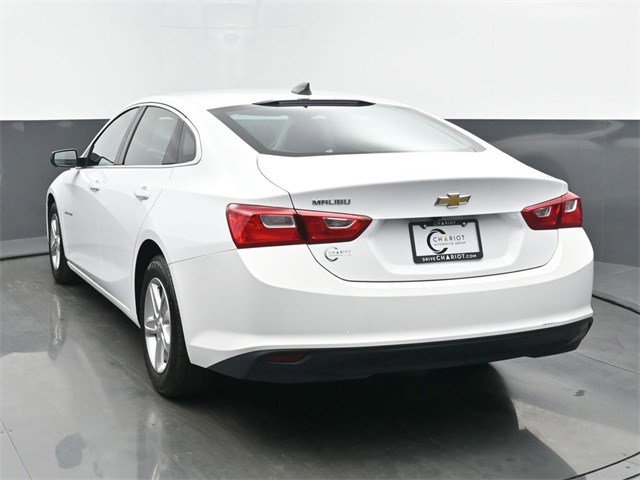 2023 Chevrolet Malibu LS photo 4