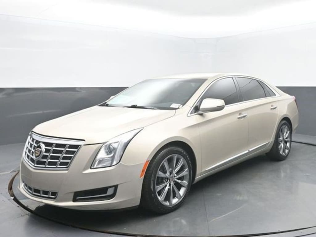 Used 2015 CADILLAC XTS Standard Sedan