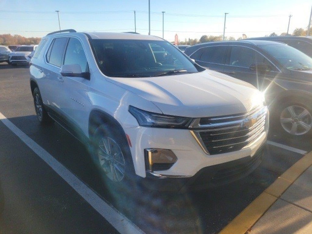 Used 2023 Chevrolet Traverse LT Leather SUV