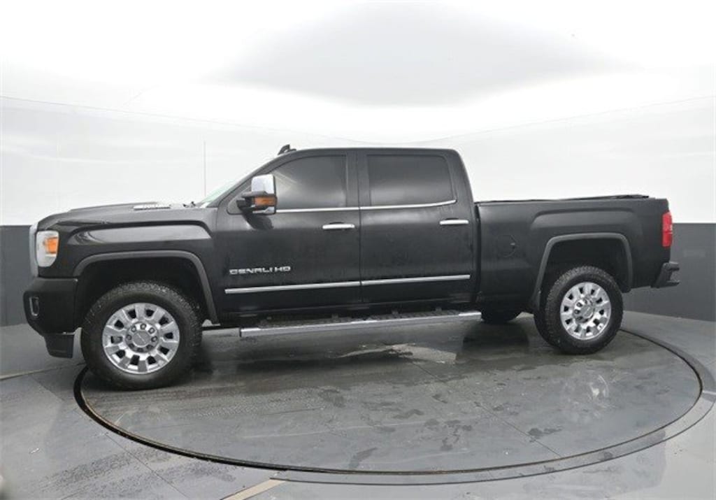 Used 2019 GMC Sierra 2500 HD Denali Truck Crew Cab