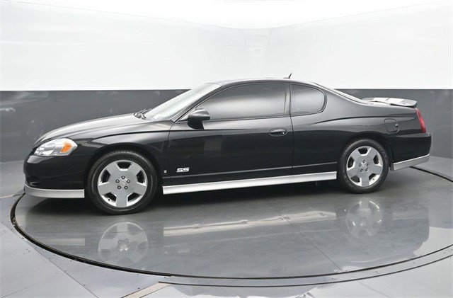 2006 Chevrolet Monte Carlo SS photo 2