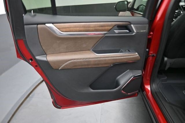 2026 GMC Acadia Denali Ultimate - Photo 18