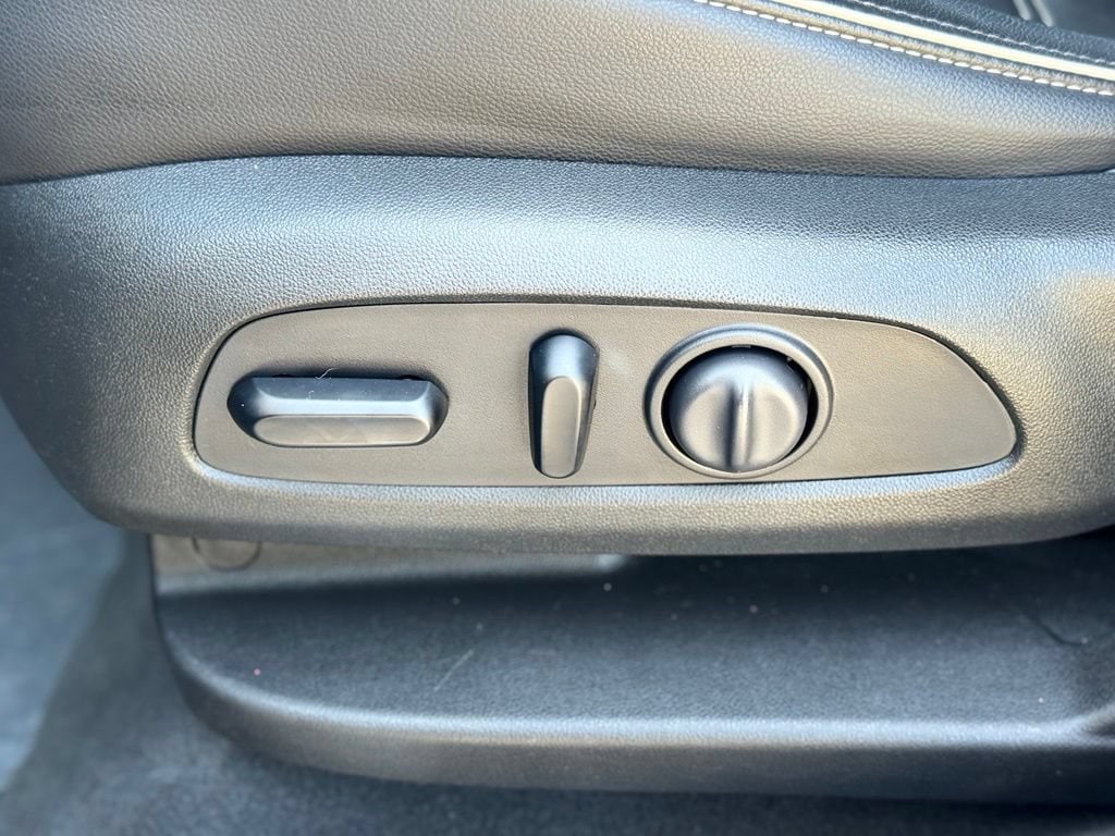 2020 GMC Acadia Denali - Photo 22