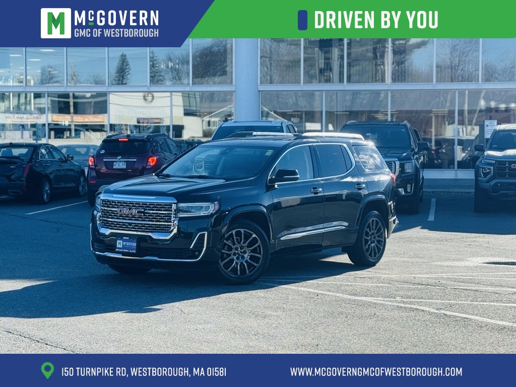 2023 GMC Acadia Denali's photo