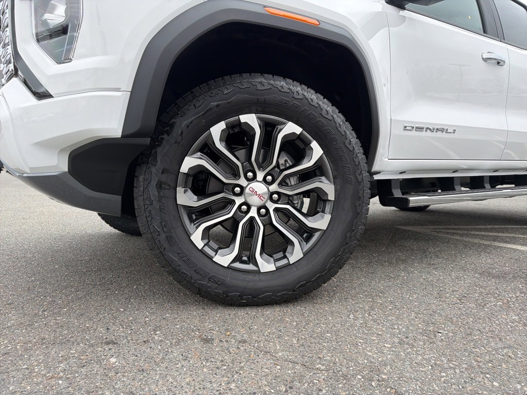 2026 Gmc Canyon Denali photo 2