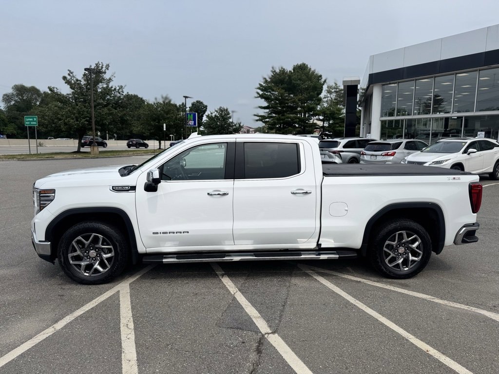 2022 Gmc Sierra 1500 SLT photo 2
