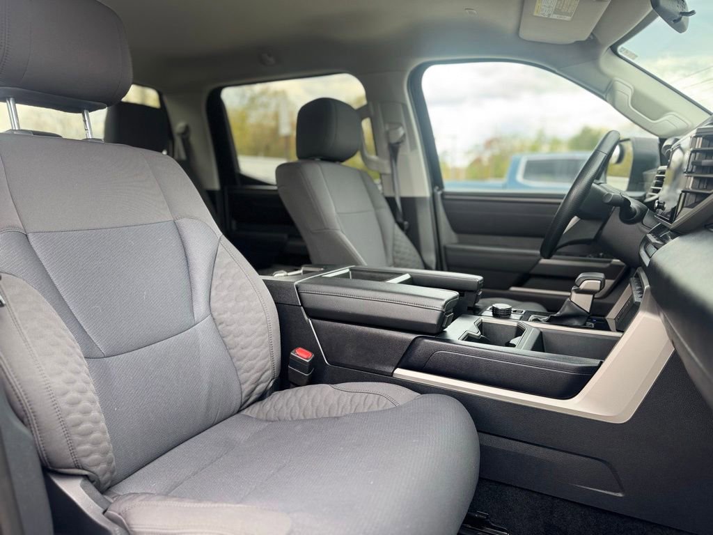 2024 Toyota Tundra SR5 - Photo 11