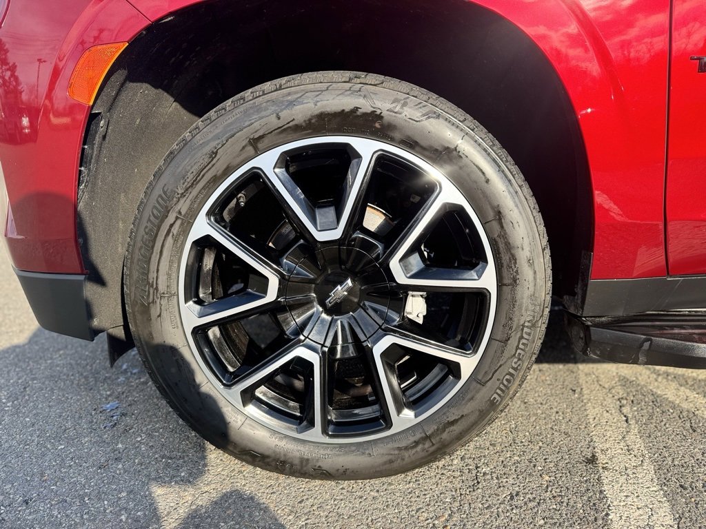 2023 Chevrolet Tahoe RST photo 3