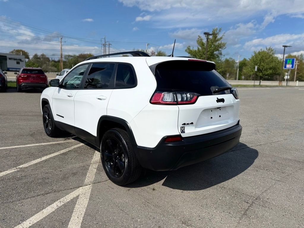 Used 2023 Jeep Cherokee Altitude Lux