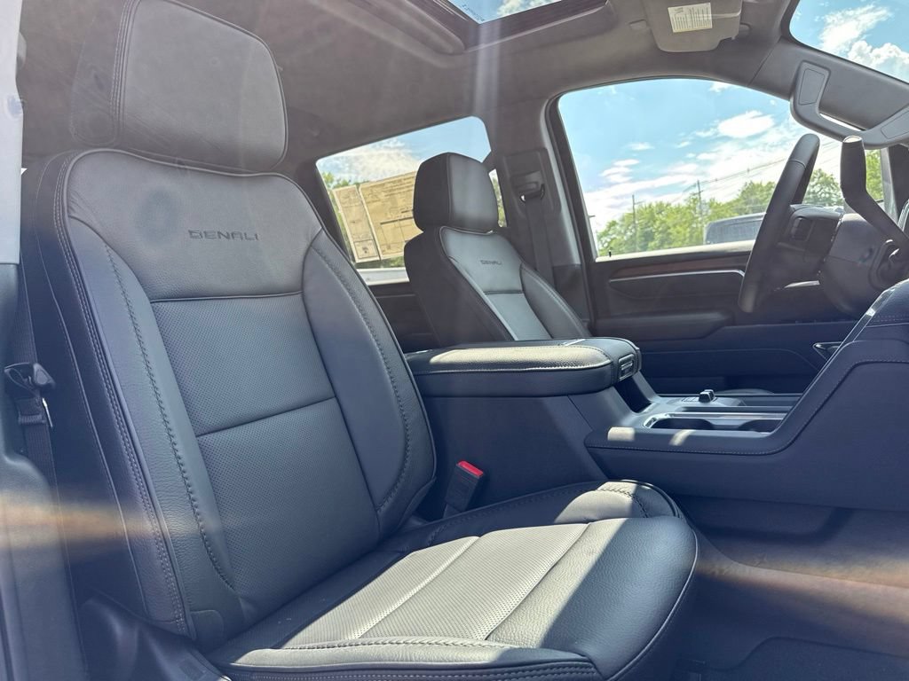 2026 GMC Sierra 2500HD Denali - Photo 11