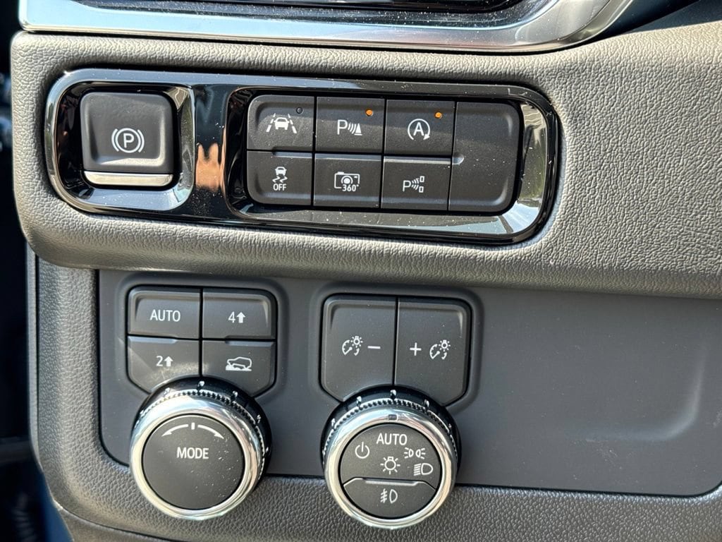 2026 GMC Yukon XL Denali - Photo 21