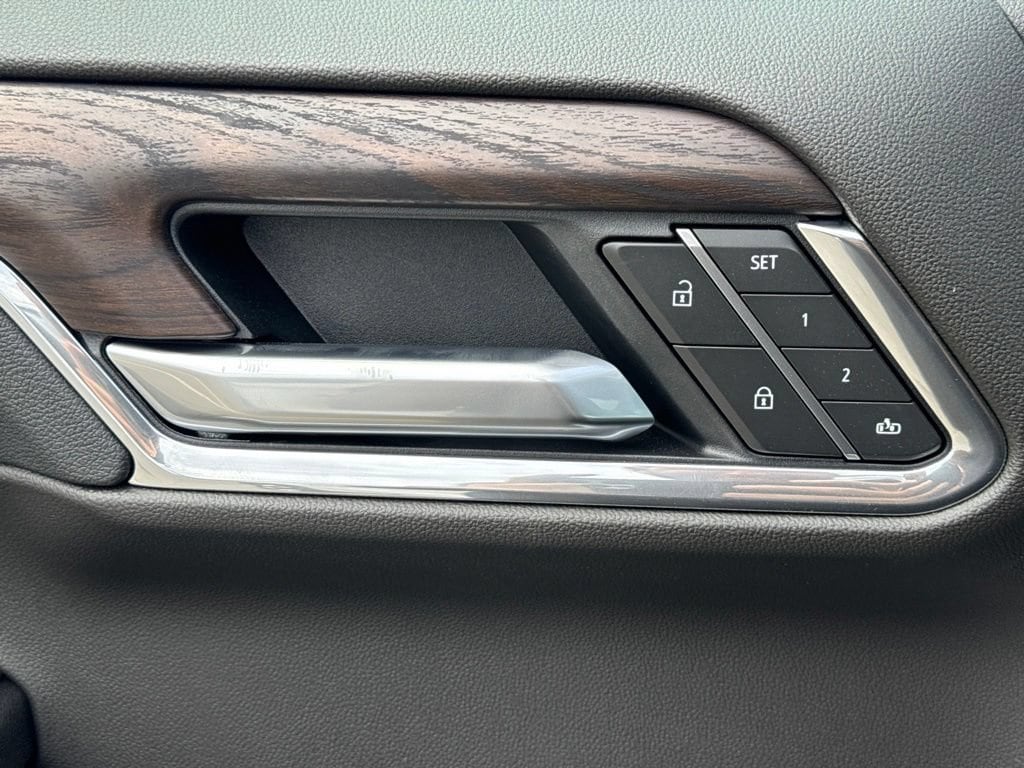 2026 GMC Sierra 1500 SLT - Photo 23