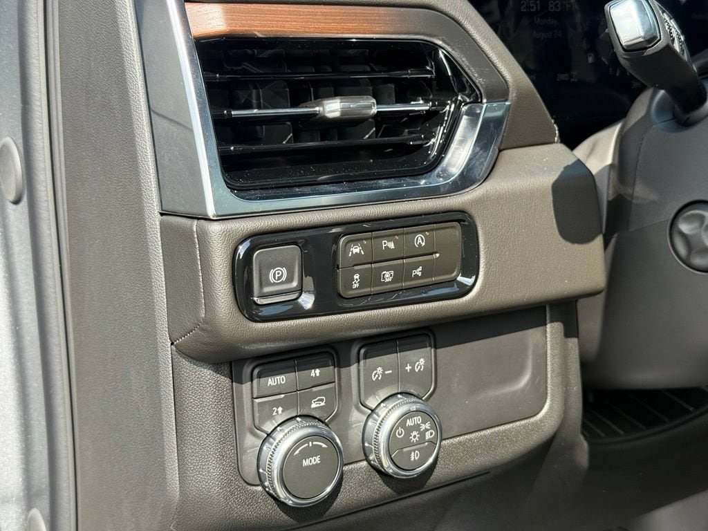 2026 GMC Yukon XL Denali - Photo 17