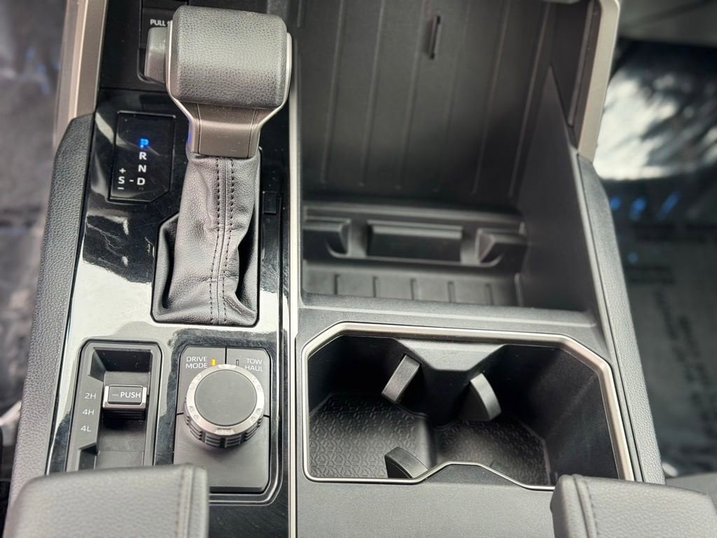 2024 Toyota Tundra SR5 - Photo 17