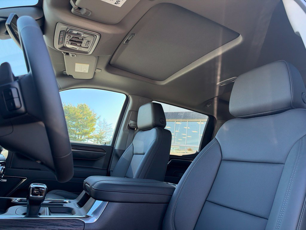 2026 GMC Sierra 1500 SLT - Photo 16