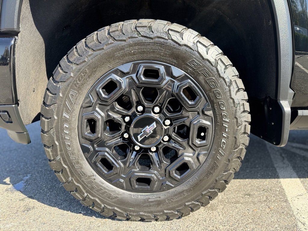 2024 Chevrolet Silverado 3500HD High Country photo 3