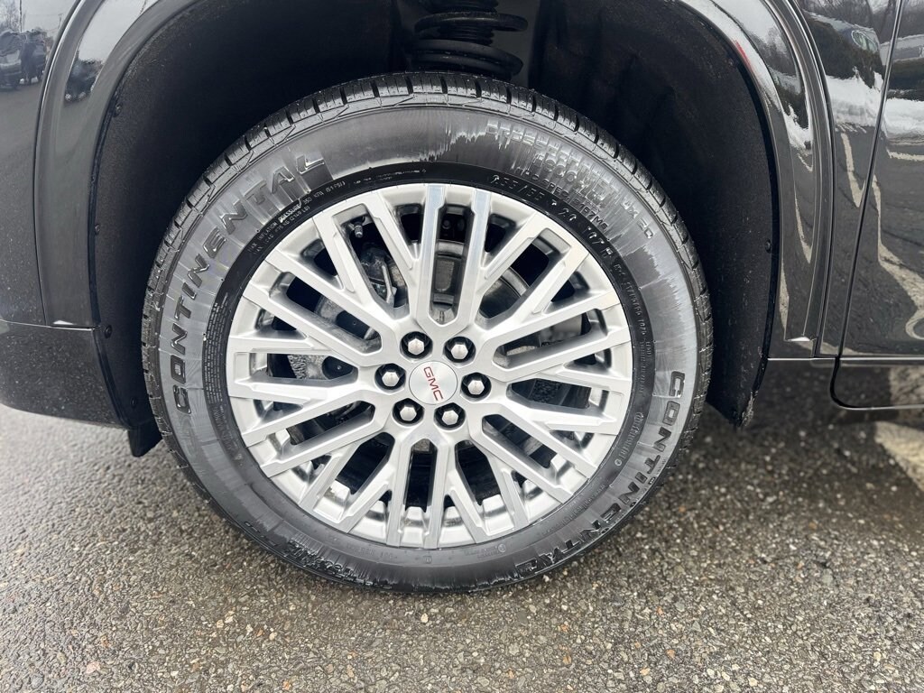 Used 2025 GMC Acadia Denali SUV