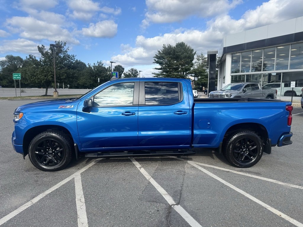 2024 Chevrolet Silverado 1500 RST photo 2