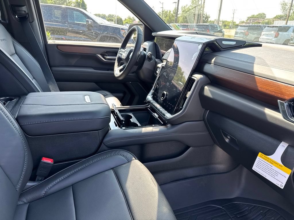 2026 GMC Yukon XL Denali - Photo 11