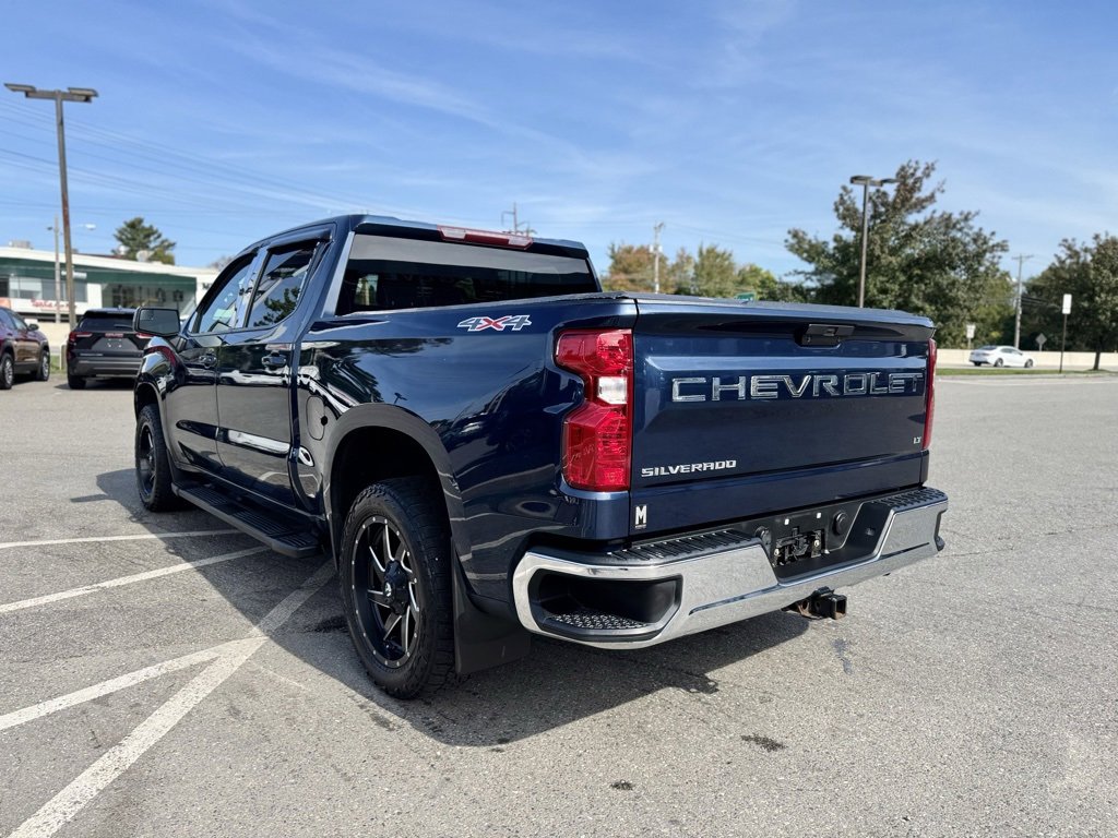 2021 Chevrolet Silverado 1500 LT photo 4