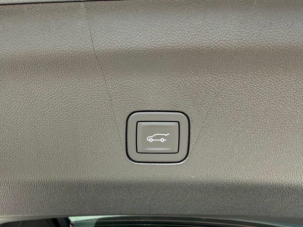 2026 GMC Yukon XL Denali - Photo 24