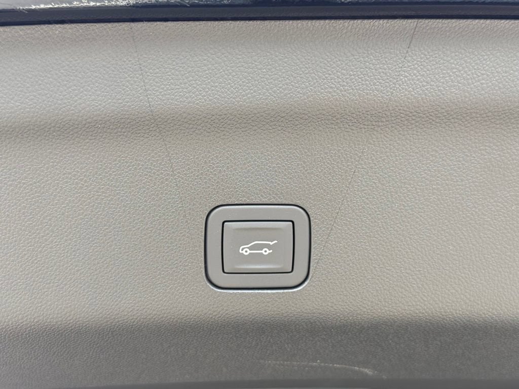 2026 GMC Yukon Denali - Photo 24