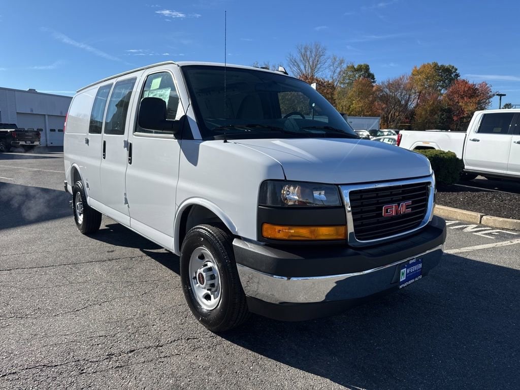 2025 GMC Savana Cargo Work Van - Photo 8