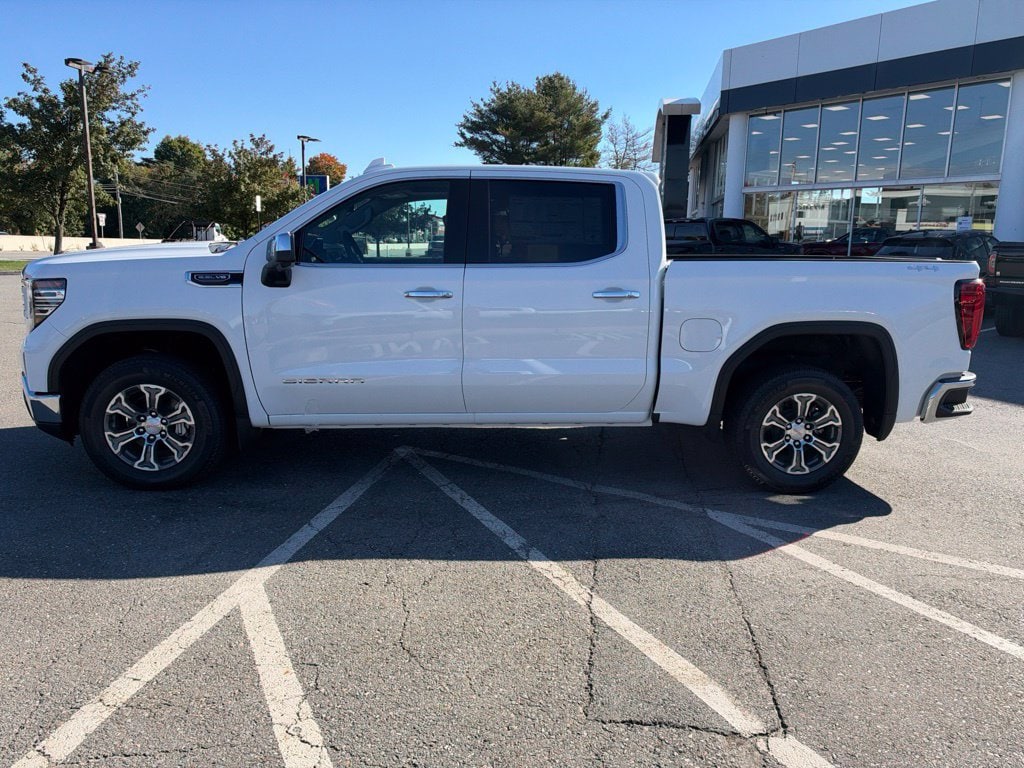 2026 GMC Sierra 1500 SLT - Photo 2